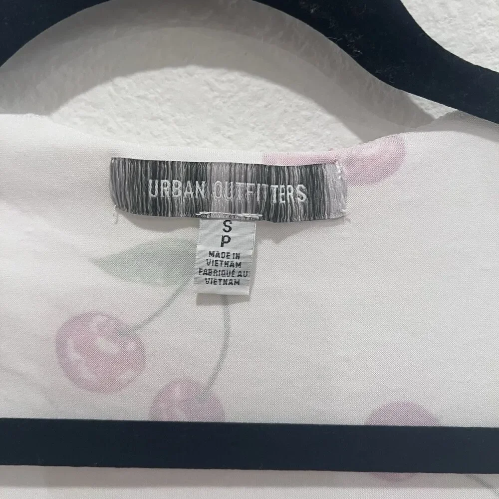 urban outfitters Women’s White Tank Top Cherry Print Shoulder Detail Small Y2K - Picture 3 of 8